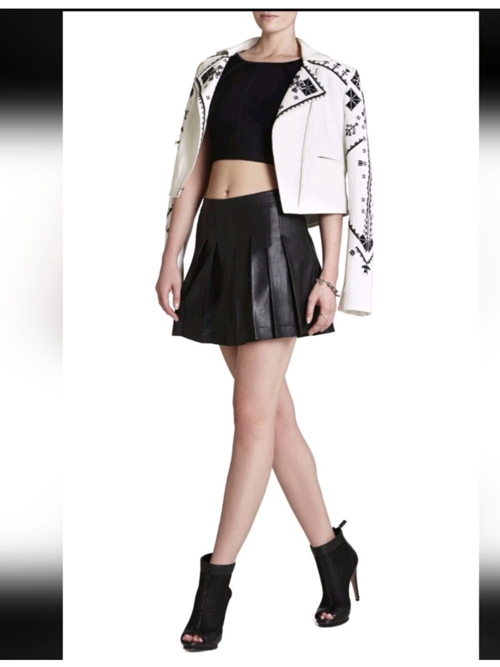 White Embroidered Moto Jacket - Women’s Jacket & Coat size small brand new
